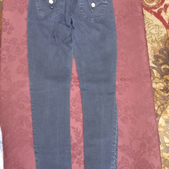 Jeans - Picture 2 of 5